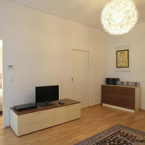 Moderne Stadtwohnung Mit Balkon Apartment Vienna